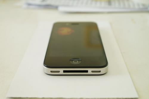 b iPhone 4G-2.jpg